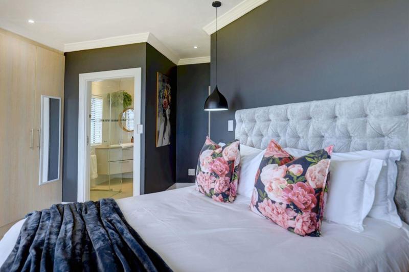 5 Bedroom Property for Sale in Pinnacle Point Golf Estate Western Cape